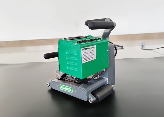 1.0-4.0mm HDPE Jeozar Membran Sıcak Kama Kaynak Makinesi CX700 Tam Güç 2400W