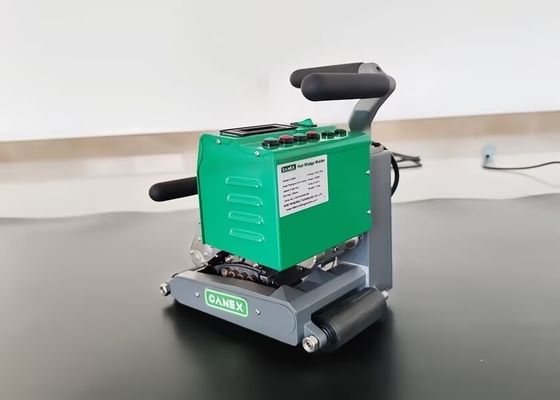 1.0-4mm CX700 Balık Havuzu Sıcak Kama Kaynak Makinesi